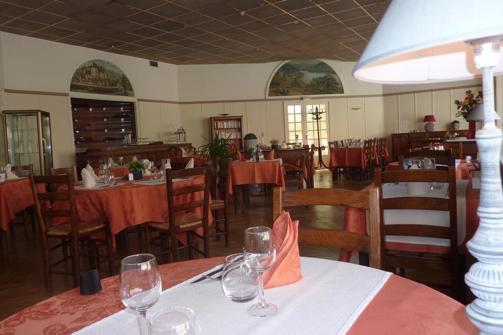 Hotel Du Lion D'Or Entraygues-sur-Truyère Rom bilde