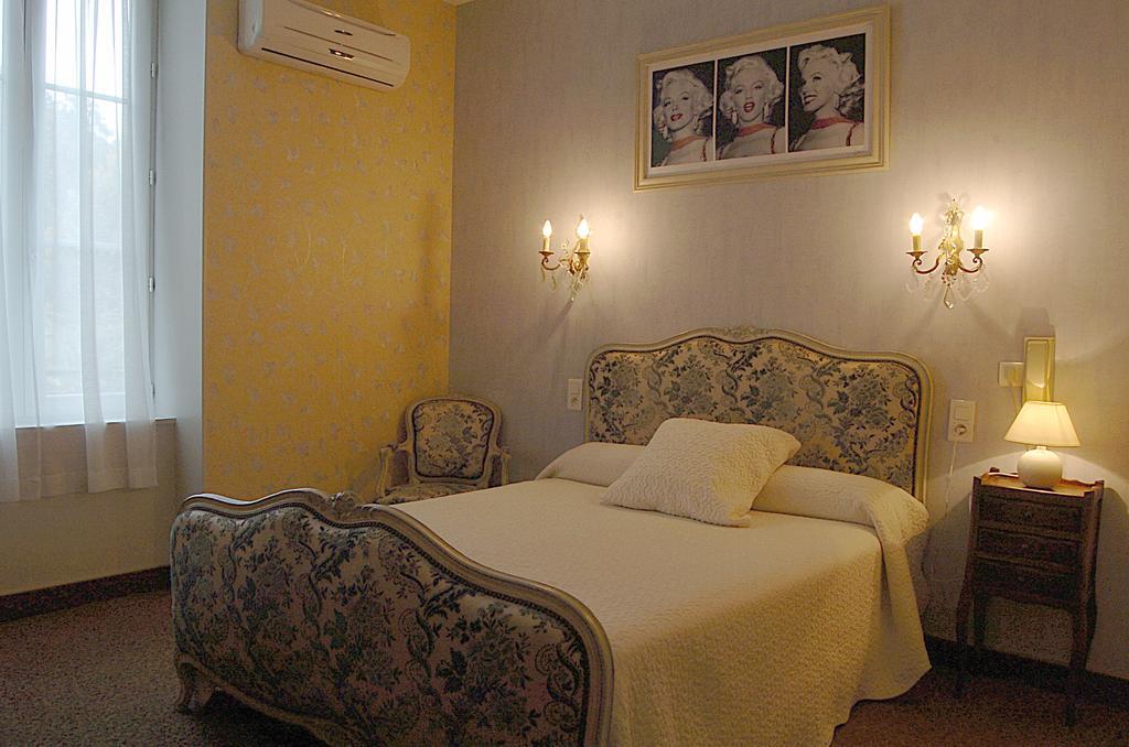 Hotel Du Lion D'Or Entraygues-sur-Truyère Rom bilde