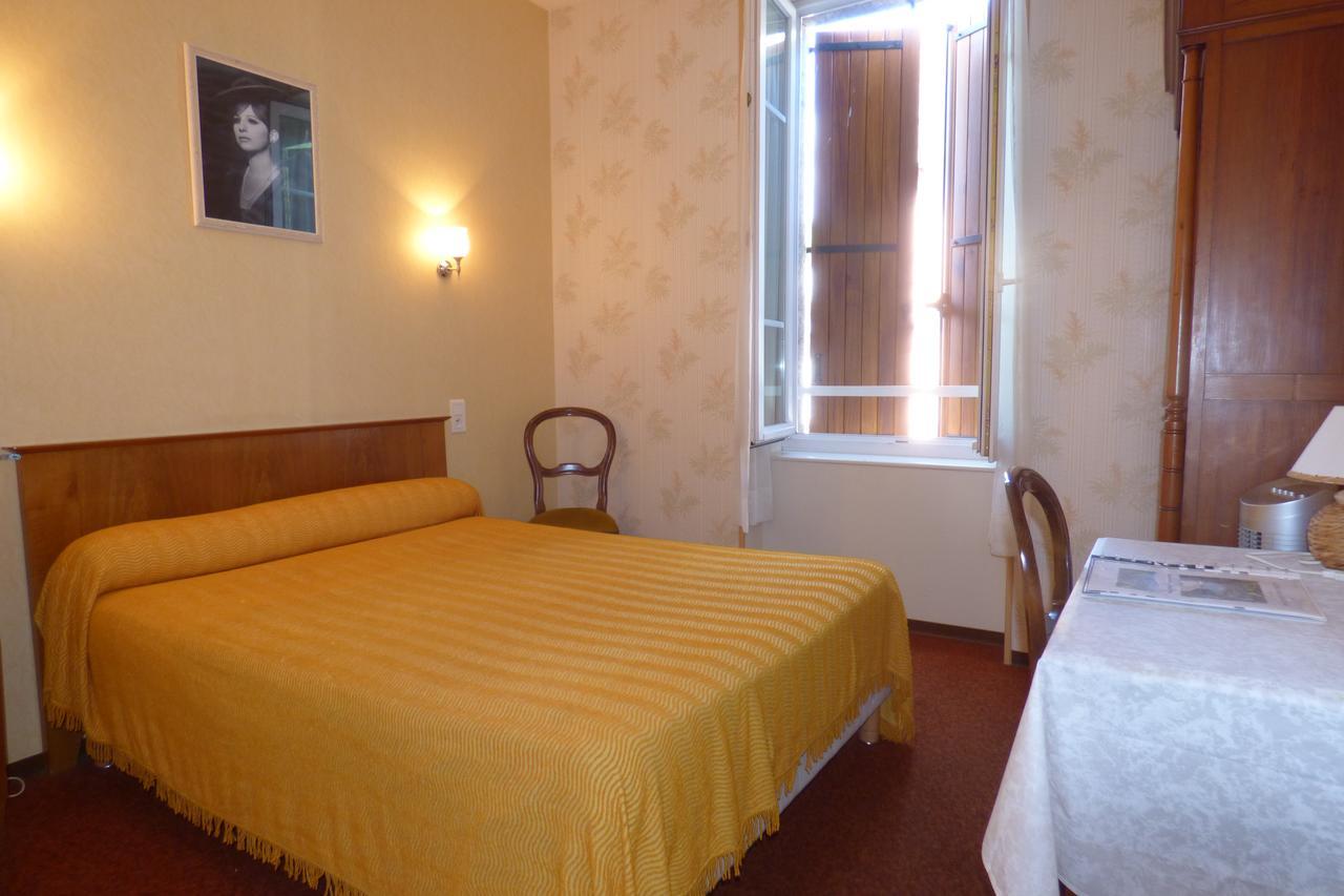 Hotel Du Lion D'Or Entraygues-sur-Truyère Rom bilde